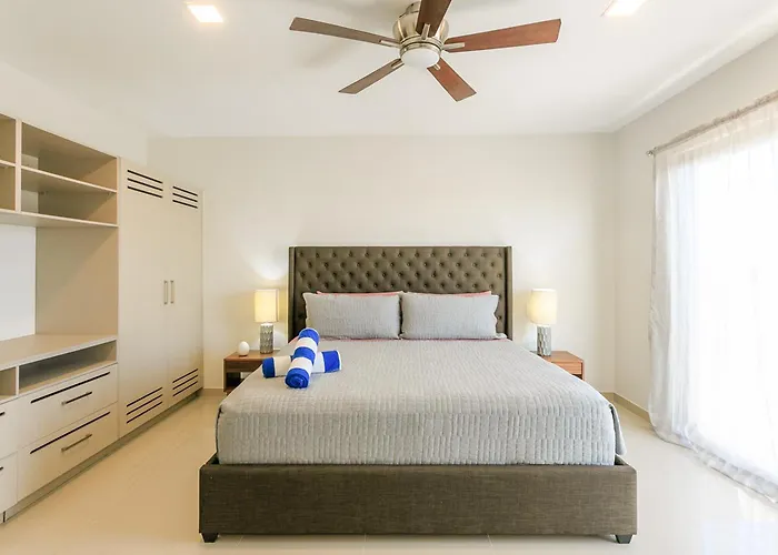 Apartment New In Residential Area With Amenities & 24hr Security *