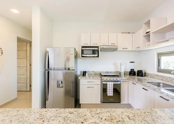 New In Residential Area With Amenities & 24hr Security * Playa del Carmen