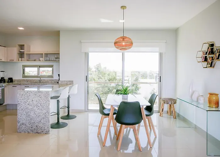 New In Residential Area With Amenities & 24hr Security Apartment *