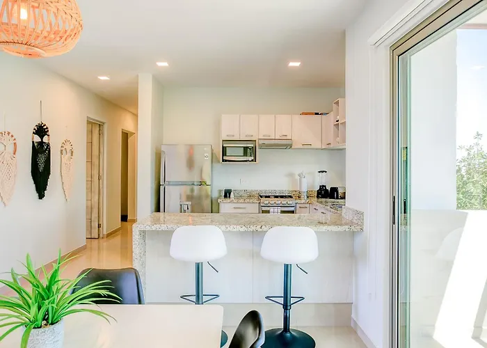 Apartment New In Residential Area With Amenities & 24hr Security *