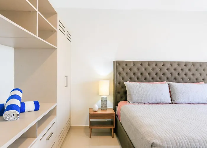 New In Residential Area With Amenities & 24hr Security *