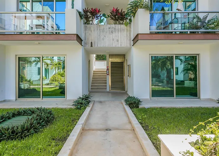 Apartment New In Residential Area With Amenities & 24hr Security Playa del Carmen