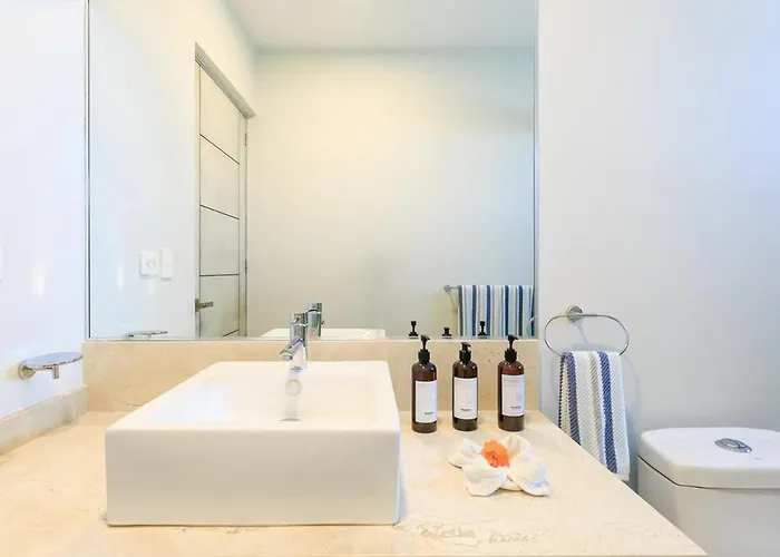 Appartement New In Residential Area With Amenities & 24hr Security *
